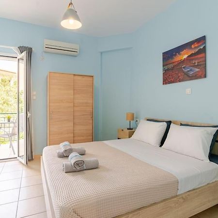 Seaside Escape Apartments - Poseidon Palaiá Fókaia Buitenkant foto