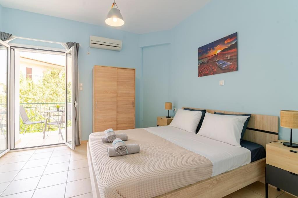 Seaside Escape Apartments - Poseidon Palaiá Fókaia Buitenkant foto